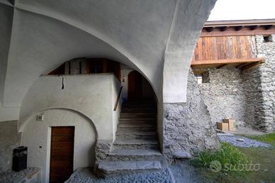 Attico / Mansarda di 200 m² con più di 5 locali a 