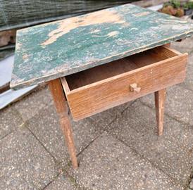 Tavolino vintage in legno 