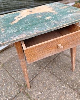 Tavolino vintage in legno 