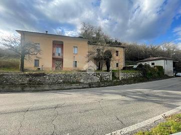 CASA INDIPENDENTE A CASALVIERI