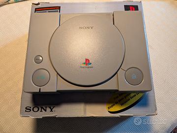 PlayStation 1 - SCPH-7002