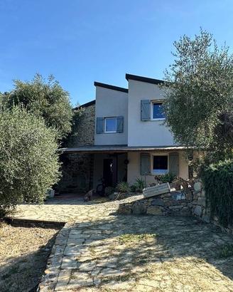 Villa di 170 m² con 5 locali a Bordighera