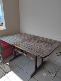 tavolo in legno da esterno  con allungo