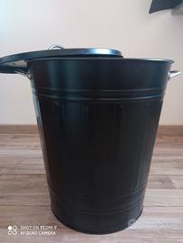 PATTUMIERA IKEA NERA CON COPERCHIO 