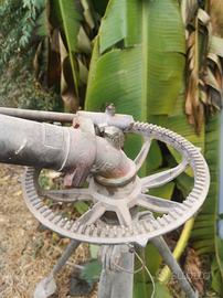 Irrigatore girevole pieno campo, raggio 25 m.