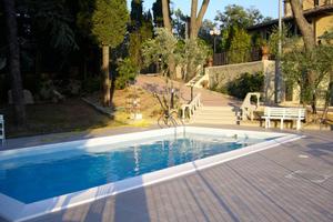 Rustico / Casale di 550 m² con più di 5 locali a M