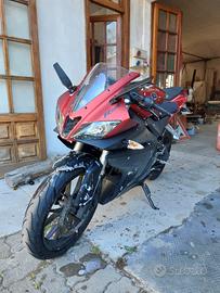 Yamaha R125 