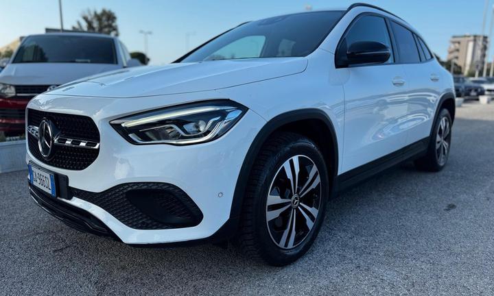 MERCEDES-BENZ GLA 180 d Automatic Sport Plus