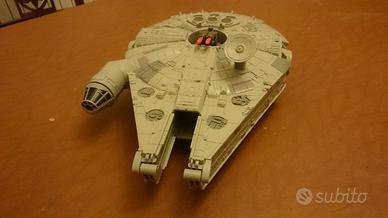 Astronave millennium falcon