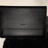 Cover MacBook Pro 16” in ecopelle nera