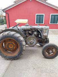 Trattore d epoca Landini t calda