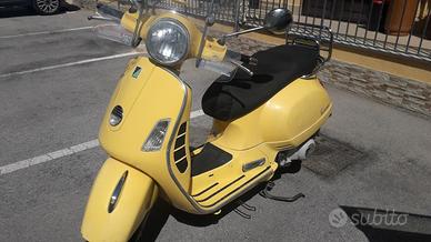 Piaggio Vespa 250 GTS