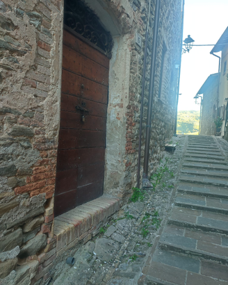 Tinello deposito magazzino Bevagna loc. Torre del