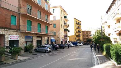 NEGOZIO A PERUGIA
