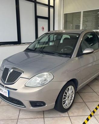 Lancia Ypsilon 1.2 8v ModaMilano