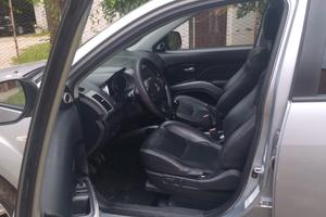 Mitsubishi  Outlander 