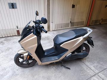HORWIN SK3 2022 - Equivalente 125 - 10.000 km