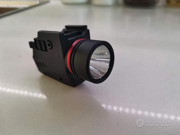 Luce Tattica difensiva per Picatinny Rail