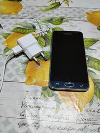  Samsung J 3 quasi mai usato con caricabatter
