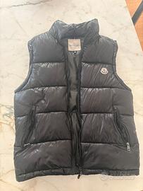 Smanicato moncler