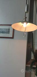 Lampadario vintage smaltato con saliscendi