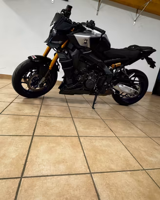 Yamaha MT-09 SP 2025 – 2.500 km – FULL Accessori