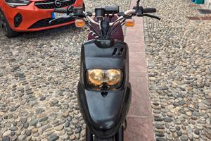 scooter Yamaha bw's naked 50cc. limited ed.2016