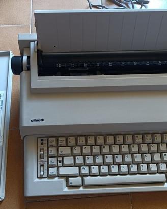 Macchina da scrivere elettronica Olivetti PT 505