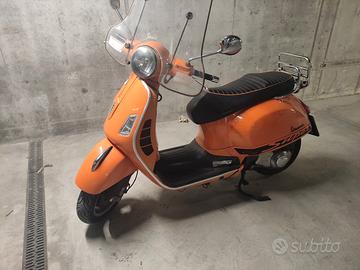 Piaggio Vespa 300 GTS - 2013