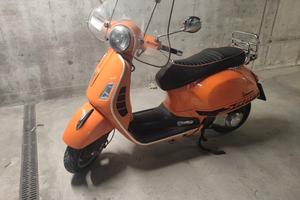 Piaggio Vespa 300 GTS - 2013