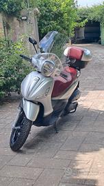 Scooter Piaggio Beverly 350 Sport Touring