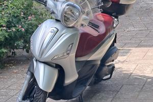 Scooter Piaggio Beverly 350 Sport Touring