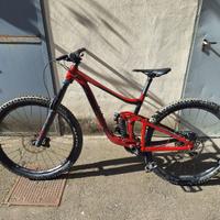 GIANT REIGN 29 SX M RED