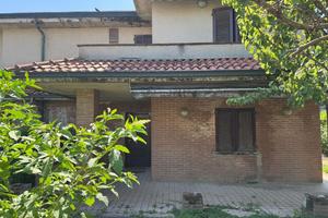VILLA SINGOLA A SETTALA (MI)