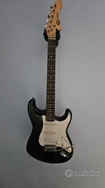 Chitarra elettrica da studio con ampli e pedaliera