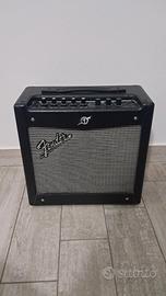 Amplificatore per chitarra Fender mustang I (v.2)