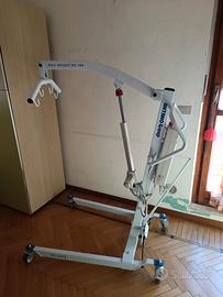 Sollevatore per persone anziane/disabili
