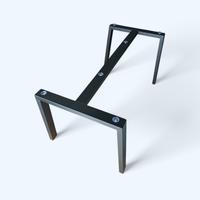 Base tavolo in ferro a forma trapezoidale