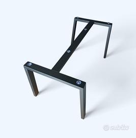 Base tavolo in ferro a forma trapezoidale