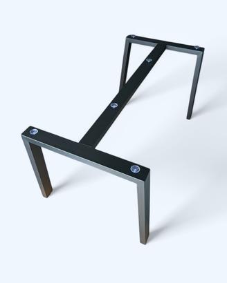 Base tavolo in ferro a forma trapezoidale