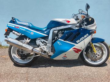 GSX R 750 anno 1990