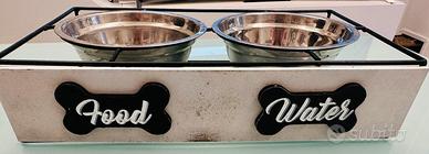 Ciotole con supporto rialzato per cani e gatti