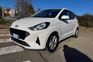Hyundai i10 idonea ai neopatentati tagliandata