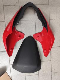 Sella Ducati street fighter V2