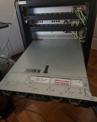 DELL R640 - 2 Xeon Silver 4116 - RAM 32 GB - 8 HDD
