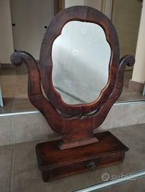 Specchio da tavolo antico.