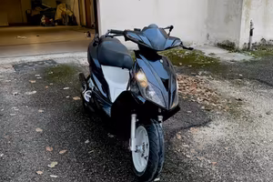 Sym jet sr