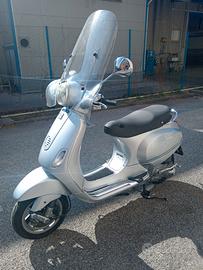 Vespa LX 150