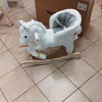 Cavalluccio a dondolo