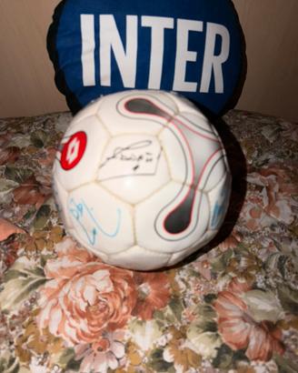 Pallone autografato inter